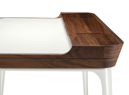 Airia Desk Side View